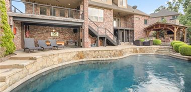 image of property with 4 Bed | 4 Bath | 3,983 Sqft