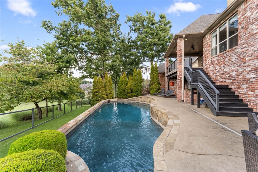 main property photo 6