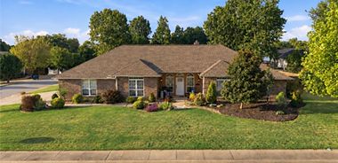 image of property with 4 Bed | 3 Bath | 2,616 Sqft