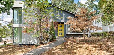 image of property with 4 Bed | 3 Bath | 2,737 Sqft