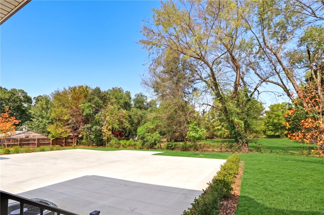 main property photo 27