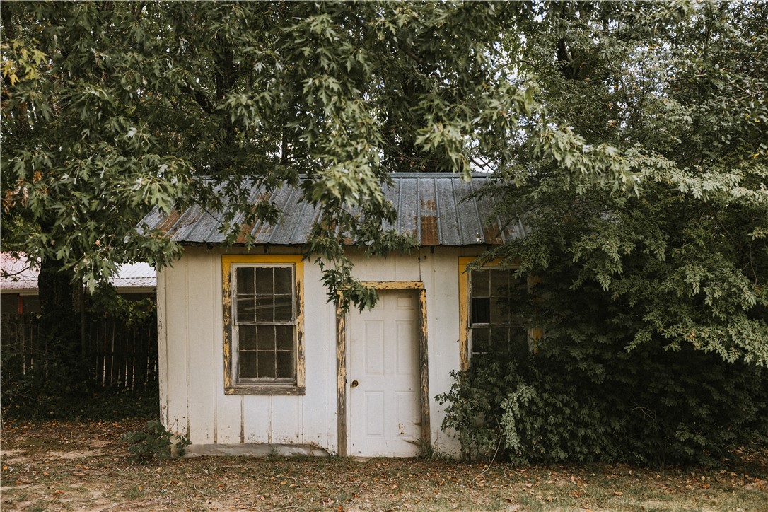 main property photo 25