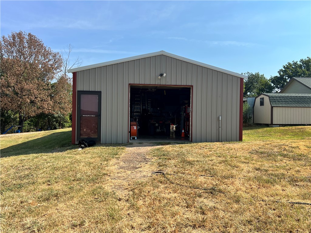 main property photo 25