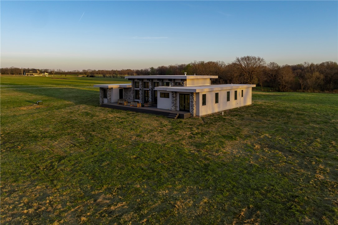 main property photo 16