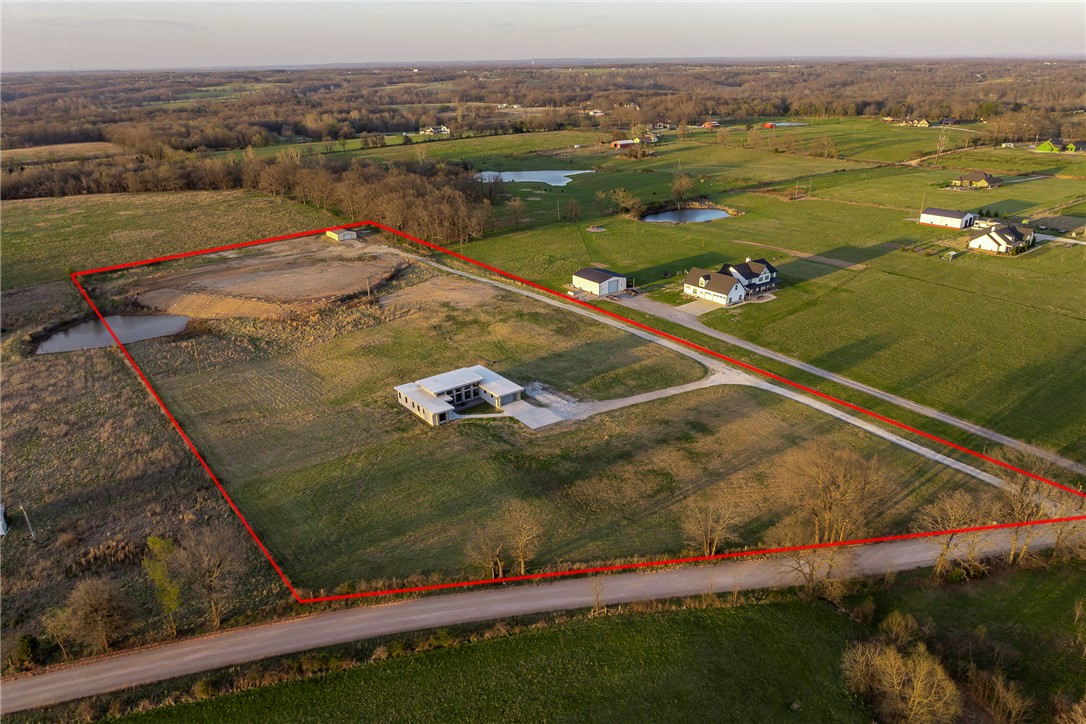 main property photo 19