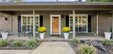 image of property with 4 Bed | 2 Bath | 2,572 Sqft