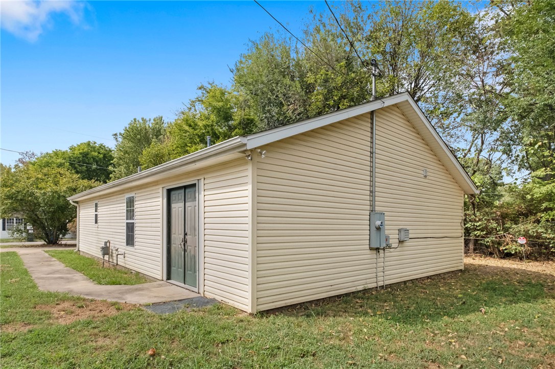 main property photo 22