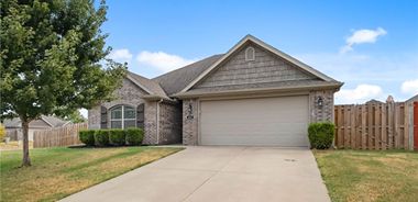 image of property with 3 Bed | 2 Bath | 1,656 Sqft