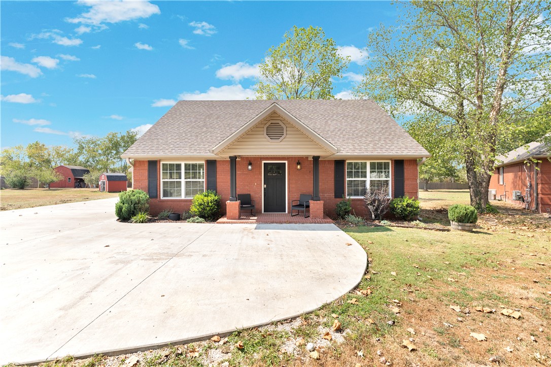 main property photo 18