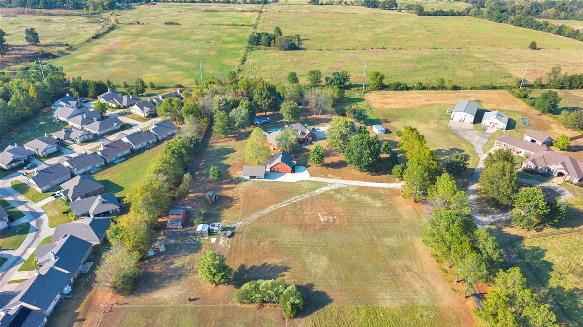 main property photo 36