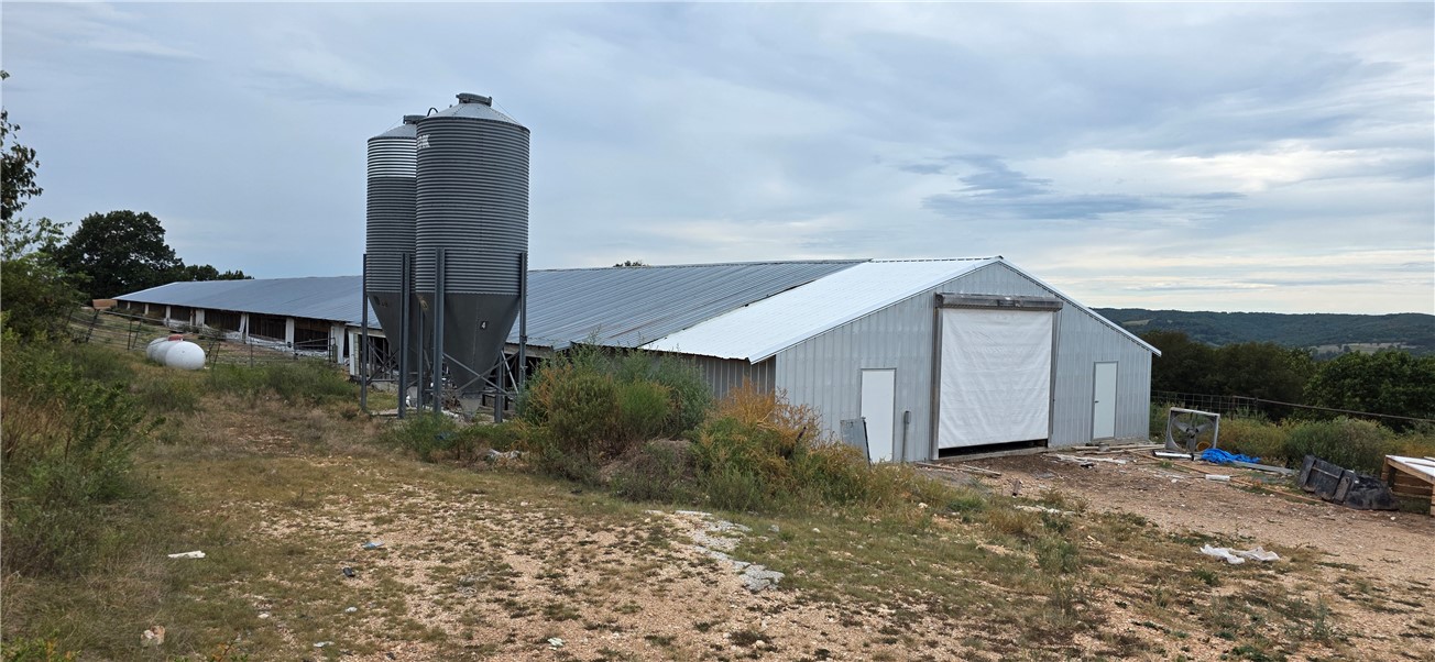 main property photo 22