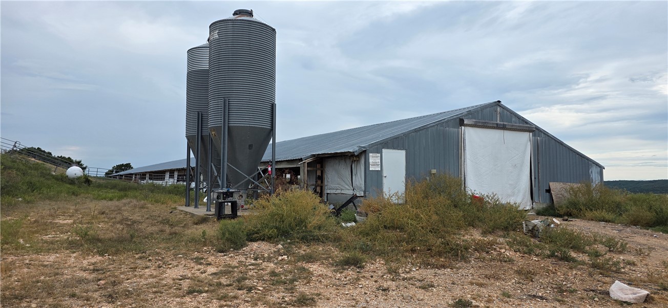 main property photo 24