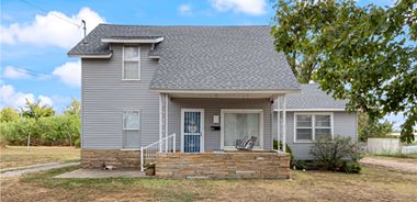 image of property with 3 Bed | 2 Bath | 1,641 Sqft