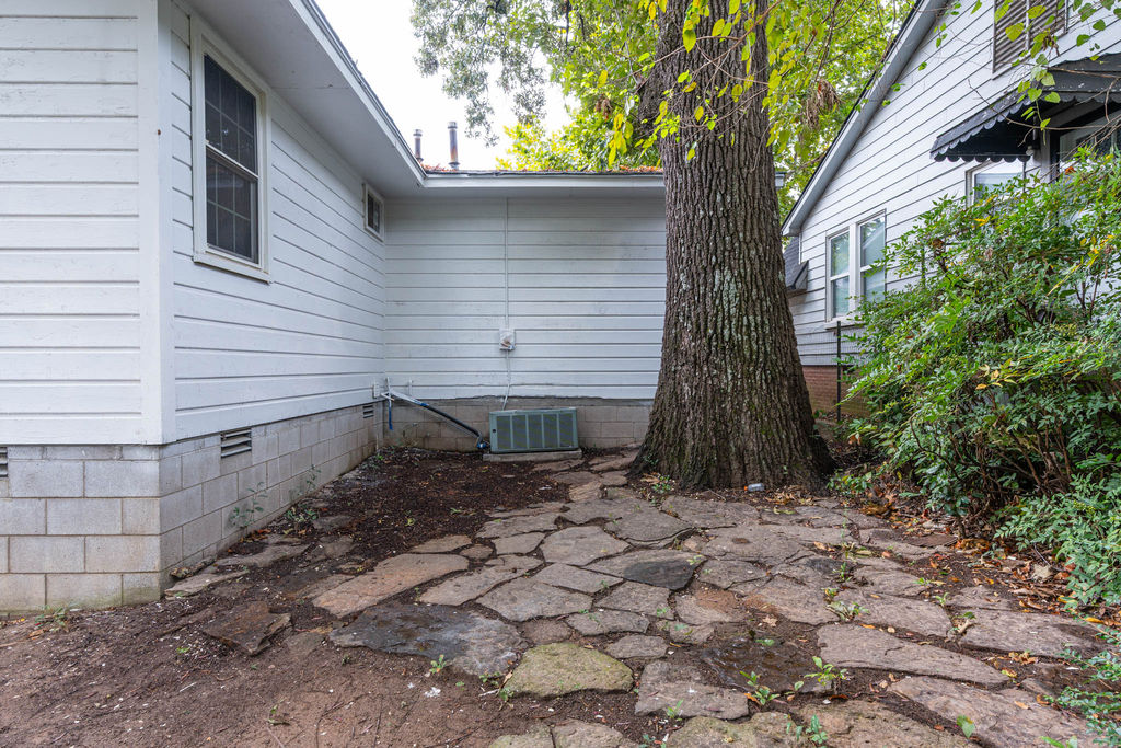 main property photo 19