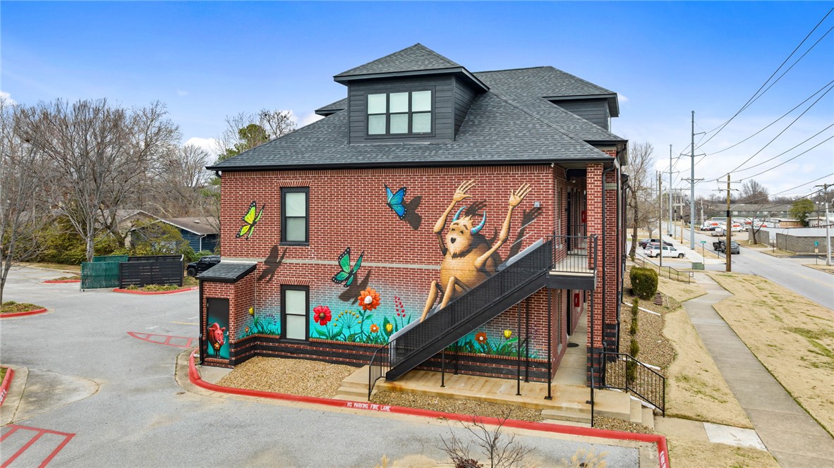 main property photo 23