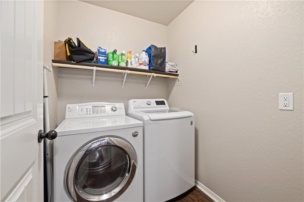 main property photo 11