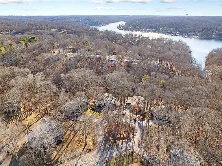 main property photo 23