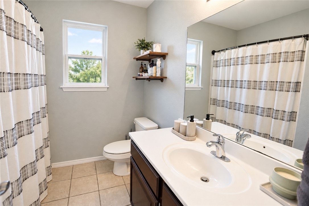 main property photo 11