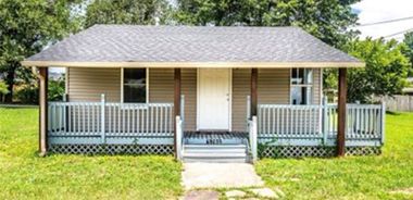 image of property with 2 Bed | 1 Bath | 624 Sqft