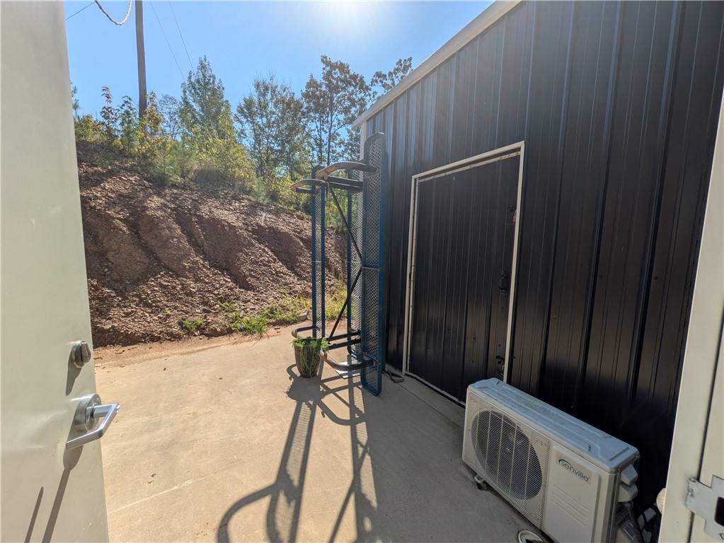 main property photo 33
