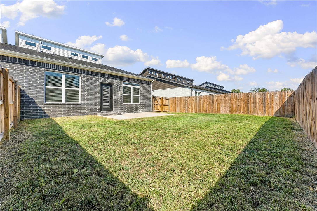 main property photo 31