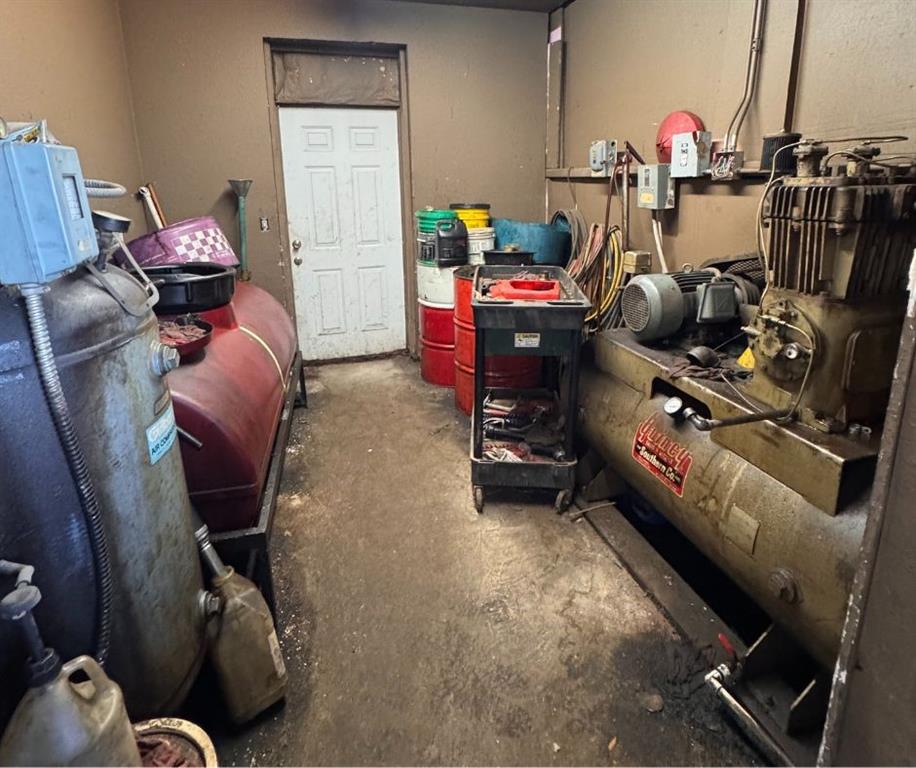 main property photo 29