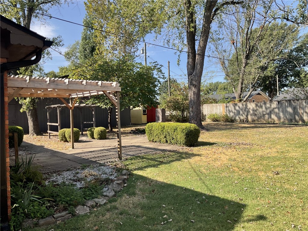 main property photo 13