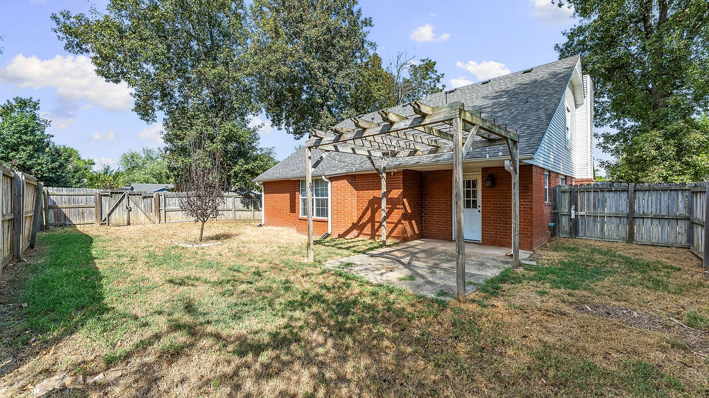 main property photo 25