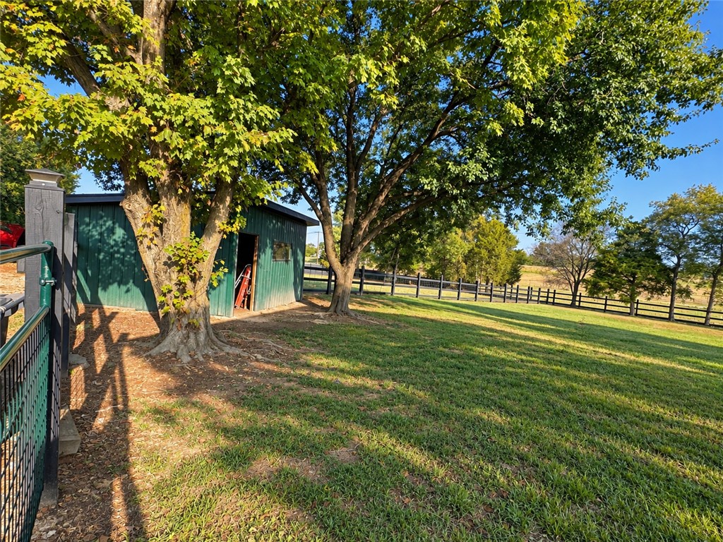 main property photo 6