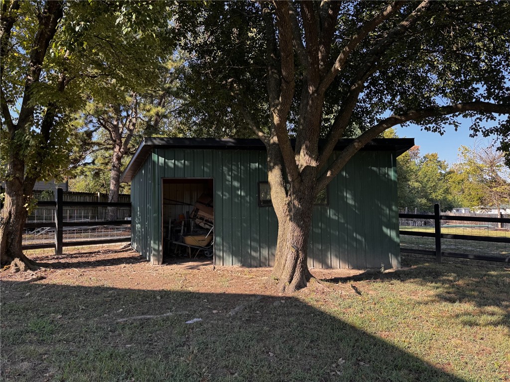 main property photo 9