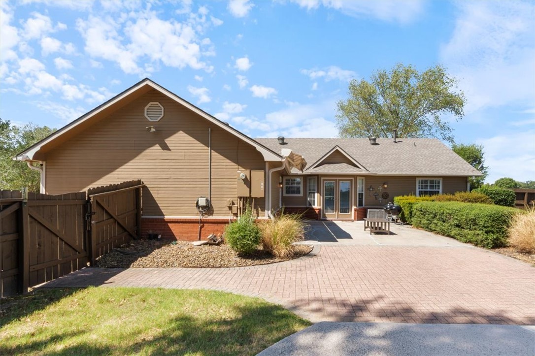 main property photo 23