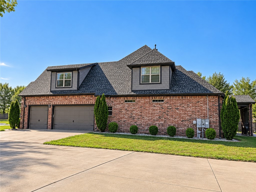 main property photo 3