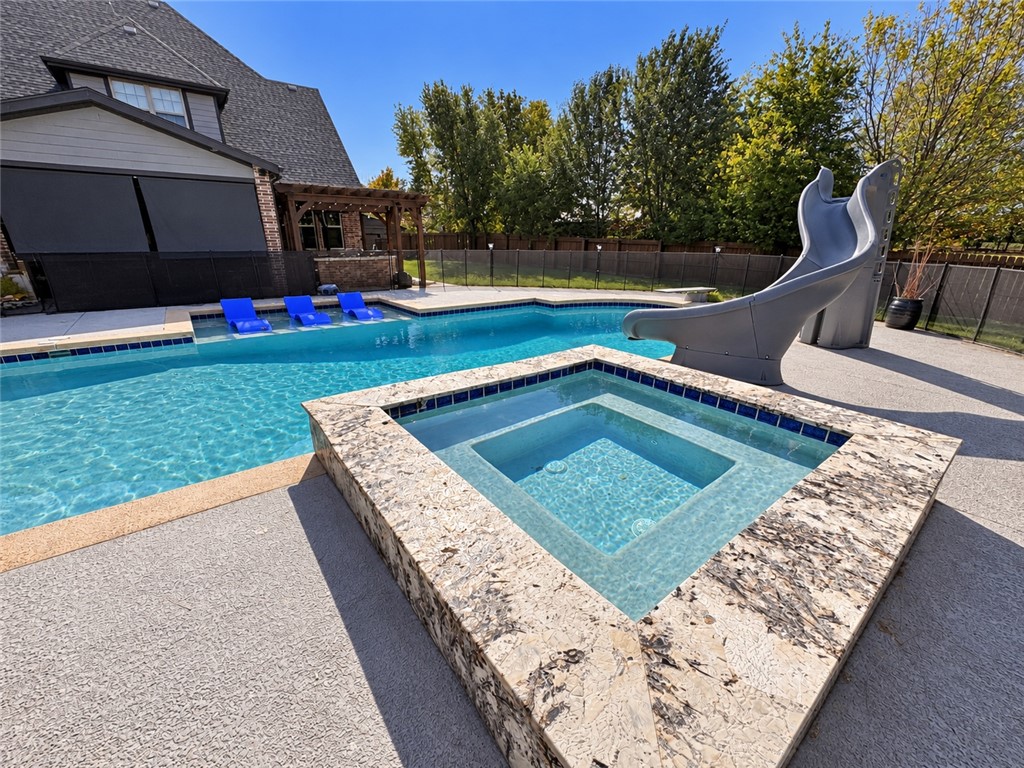 main property photo 45