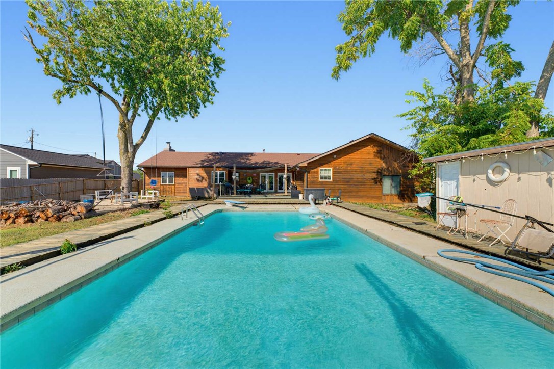 main property photo 25
