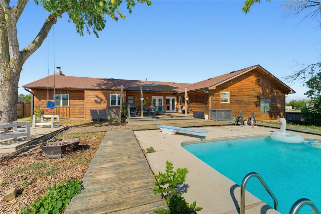 main property photo 26