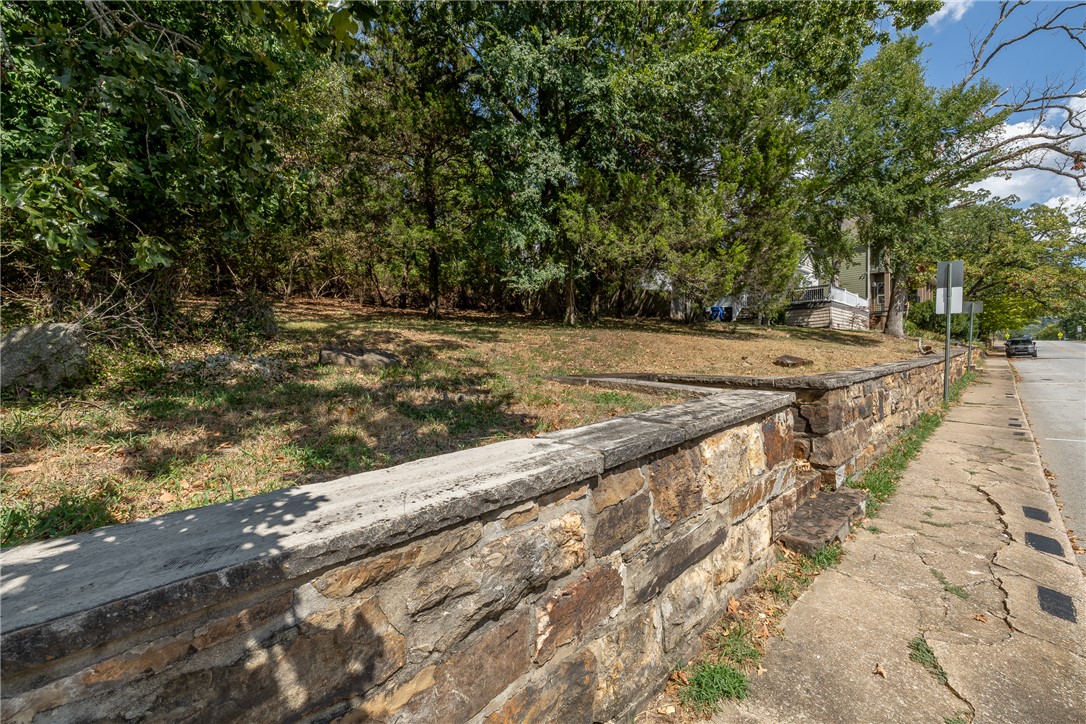 main property photo 11