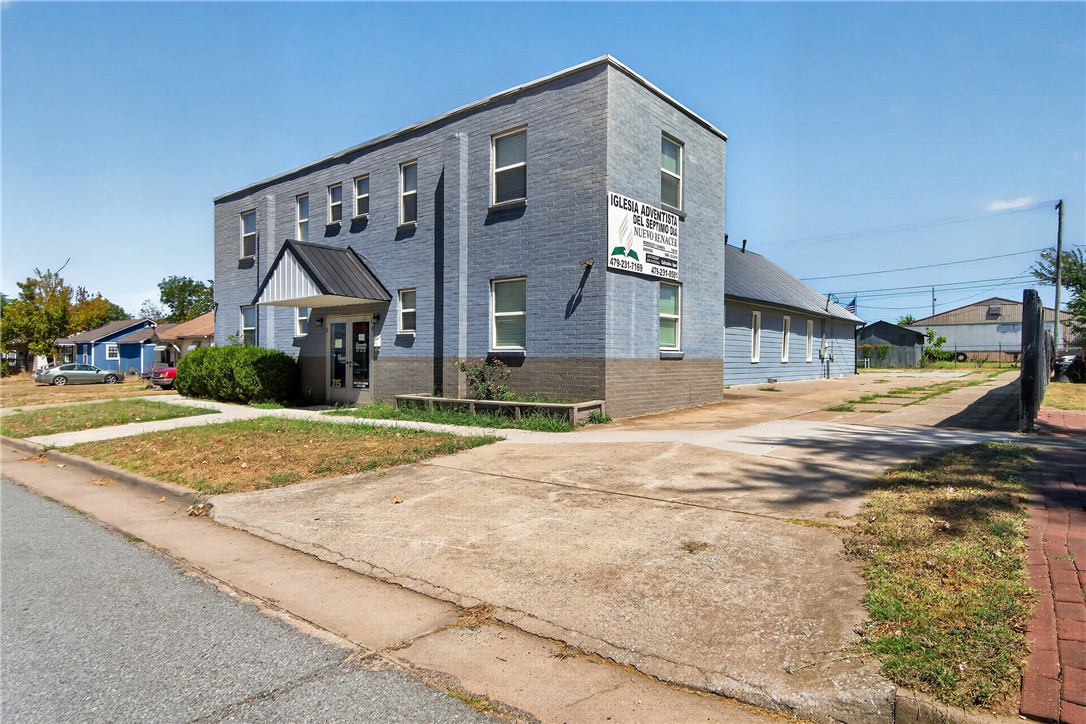 main property photo 3