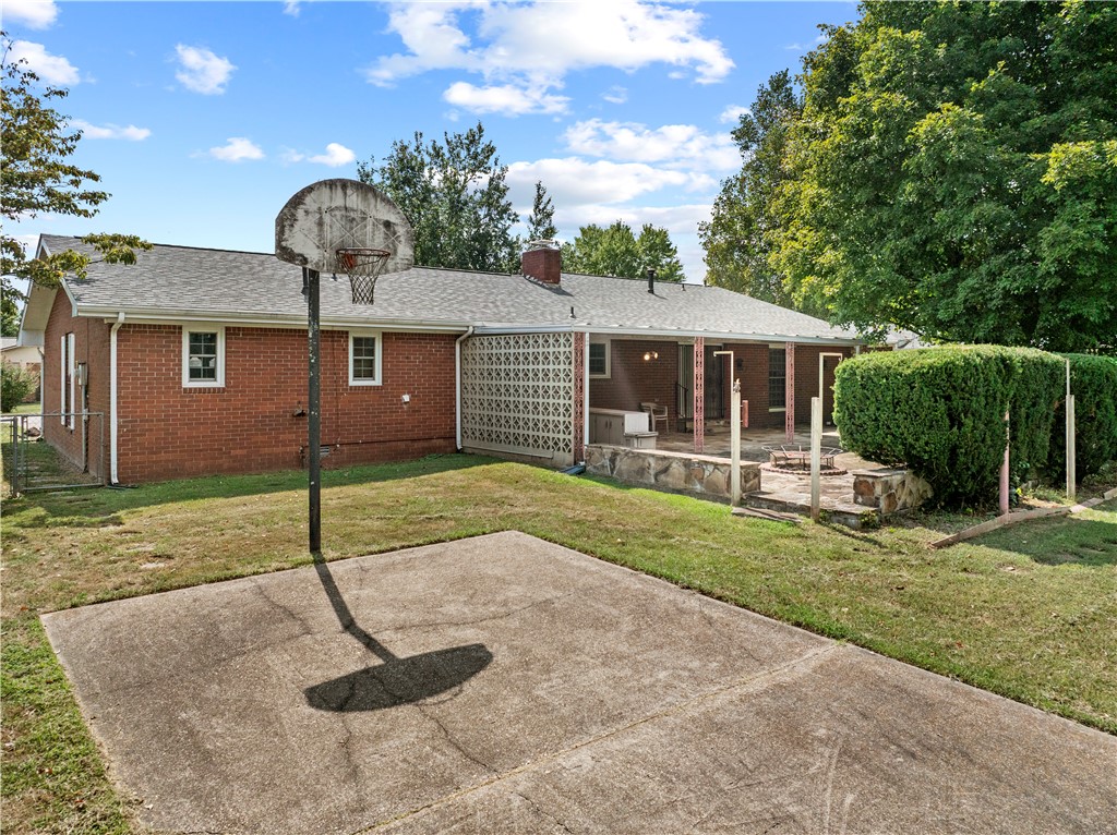 main property photo 39