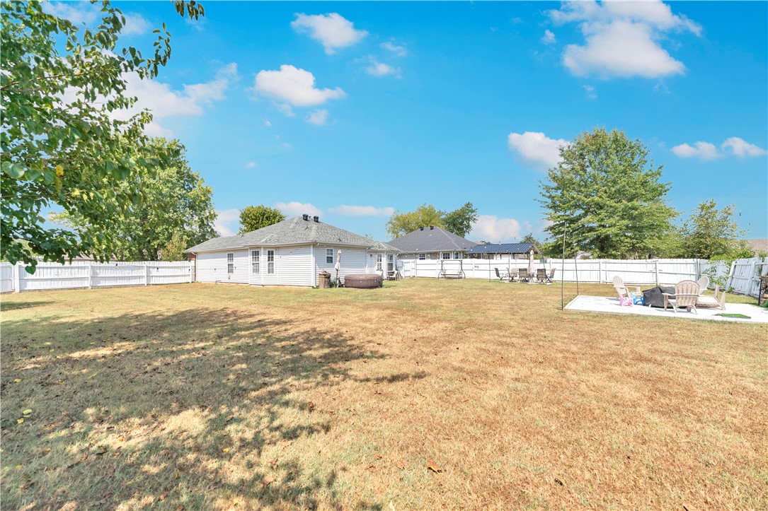 main property photo 11