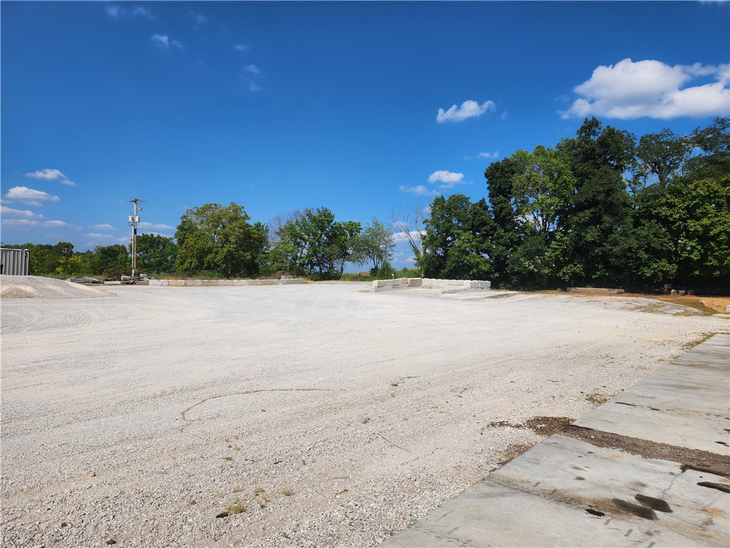 main property photo 34