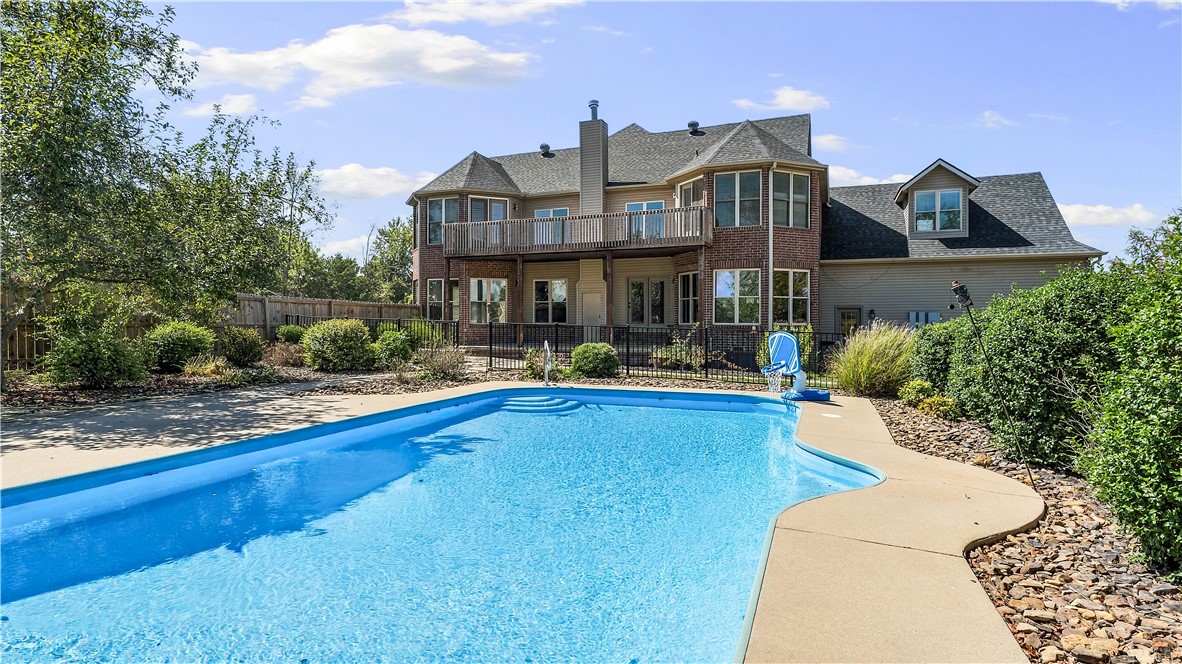 main property photo 37