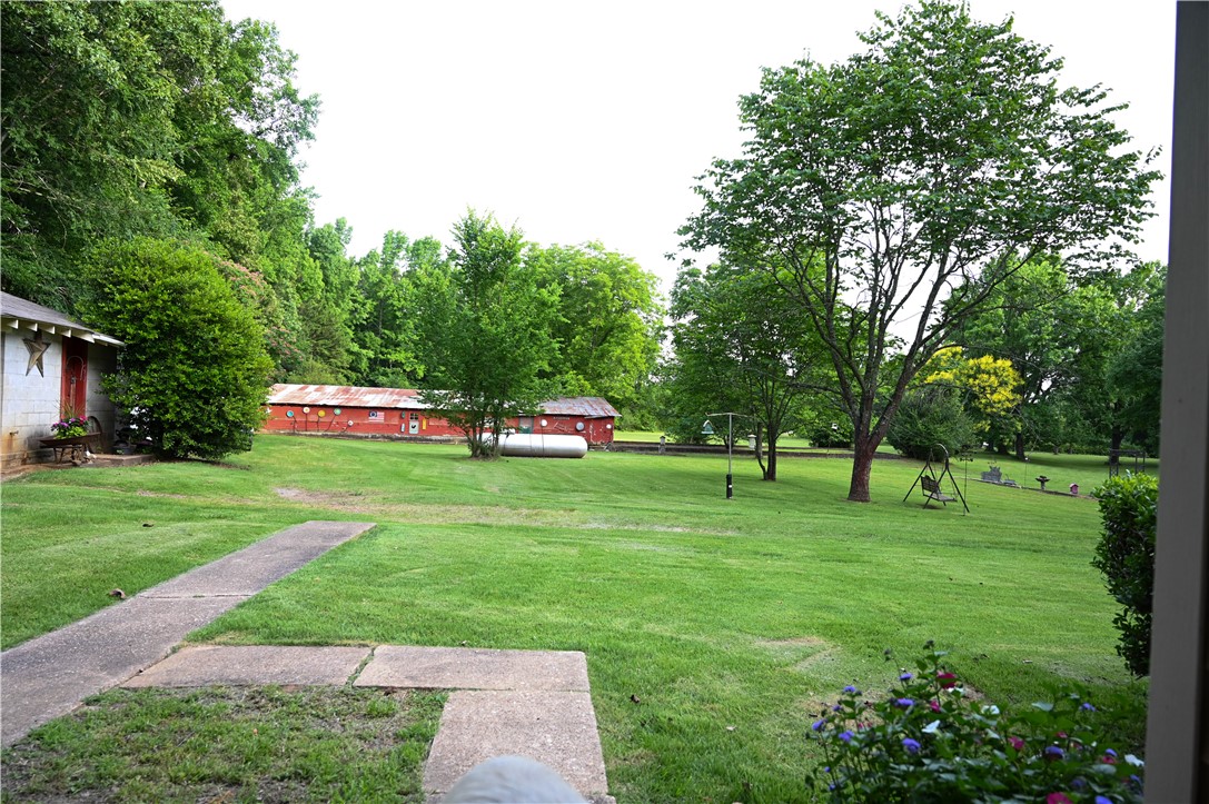 main property photo 41
