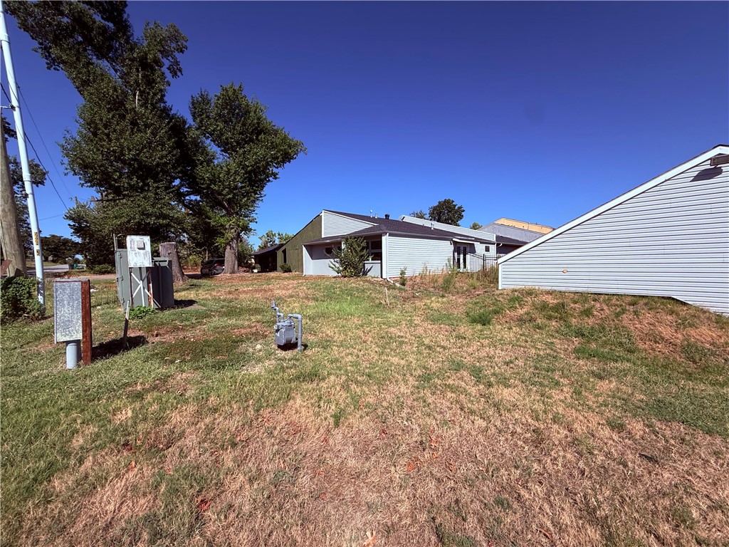 main property photo 11