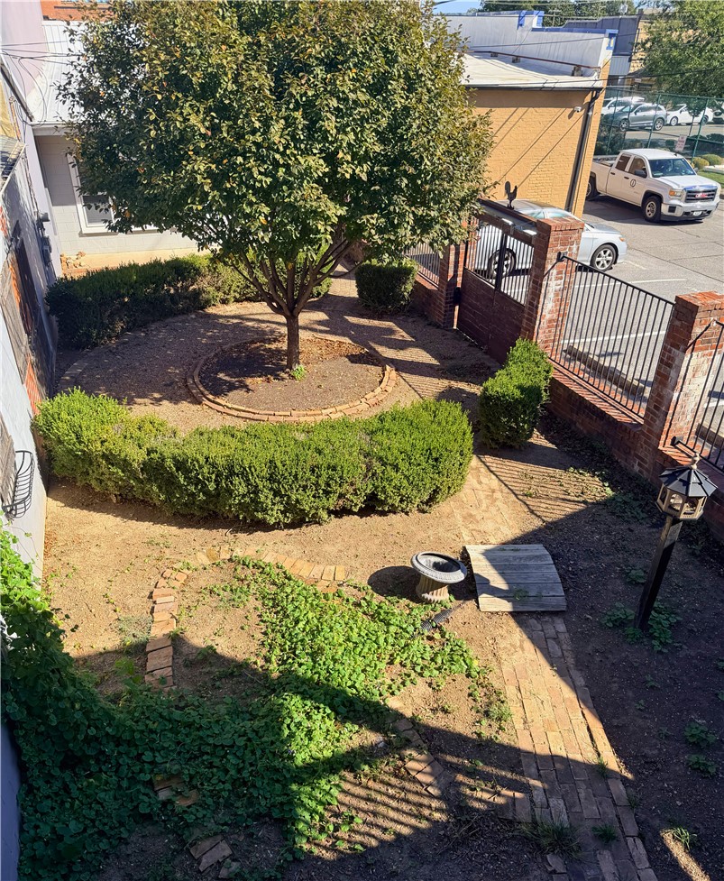 main property photo 5