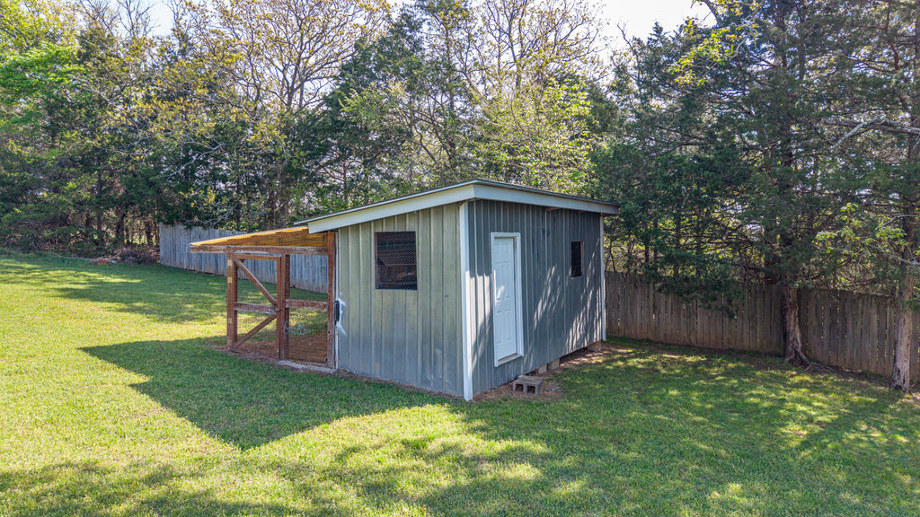 main property photo 22