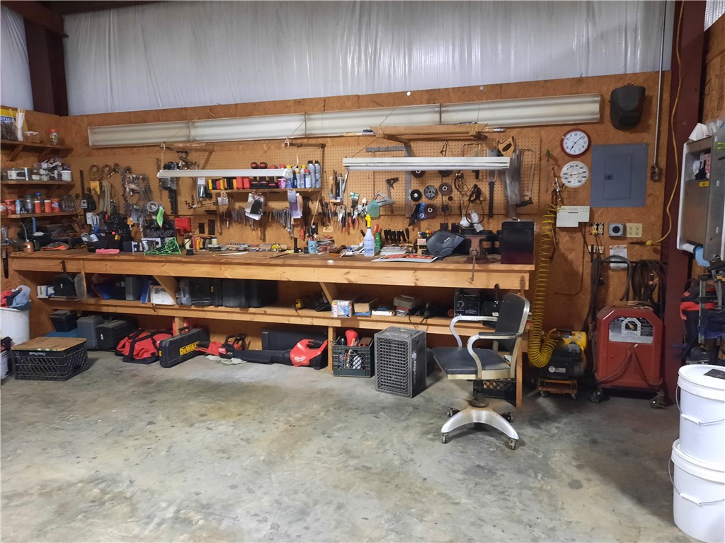 main property photo 12
