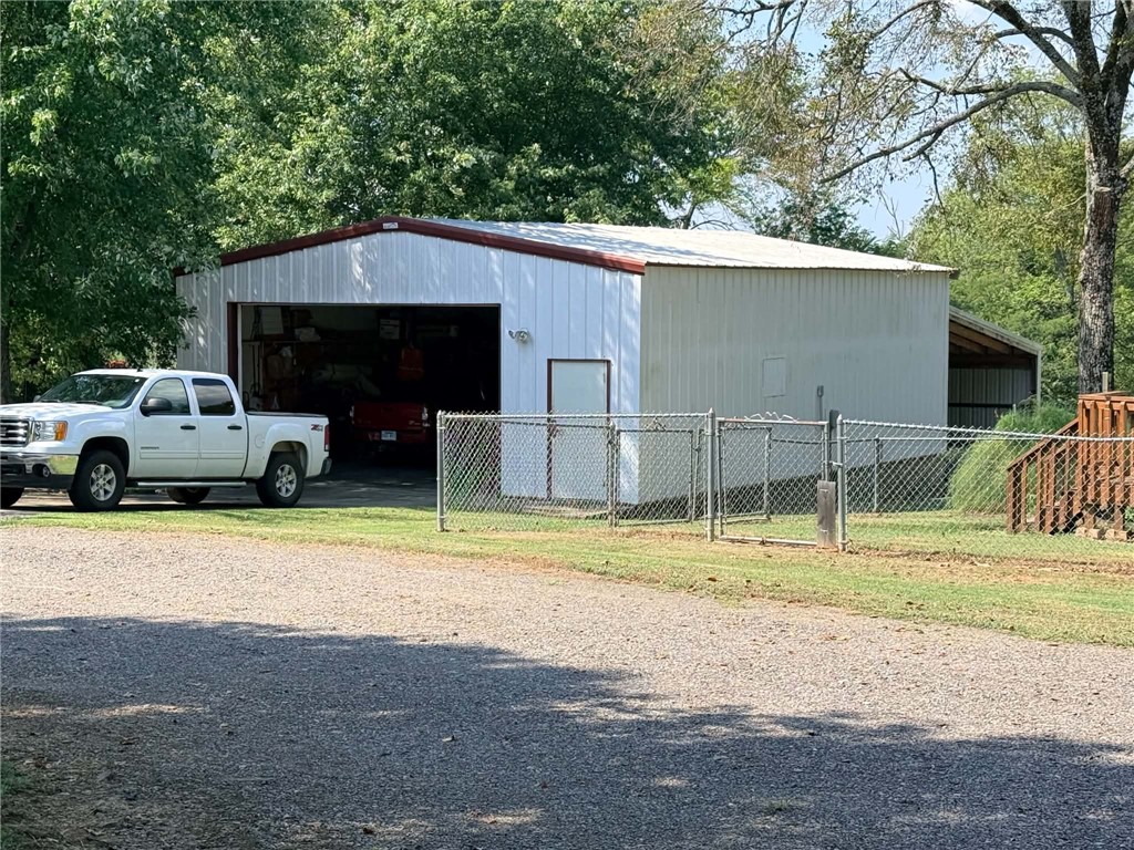 main property photo 32
