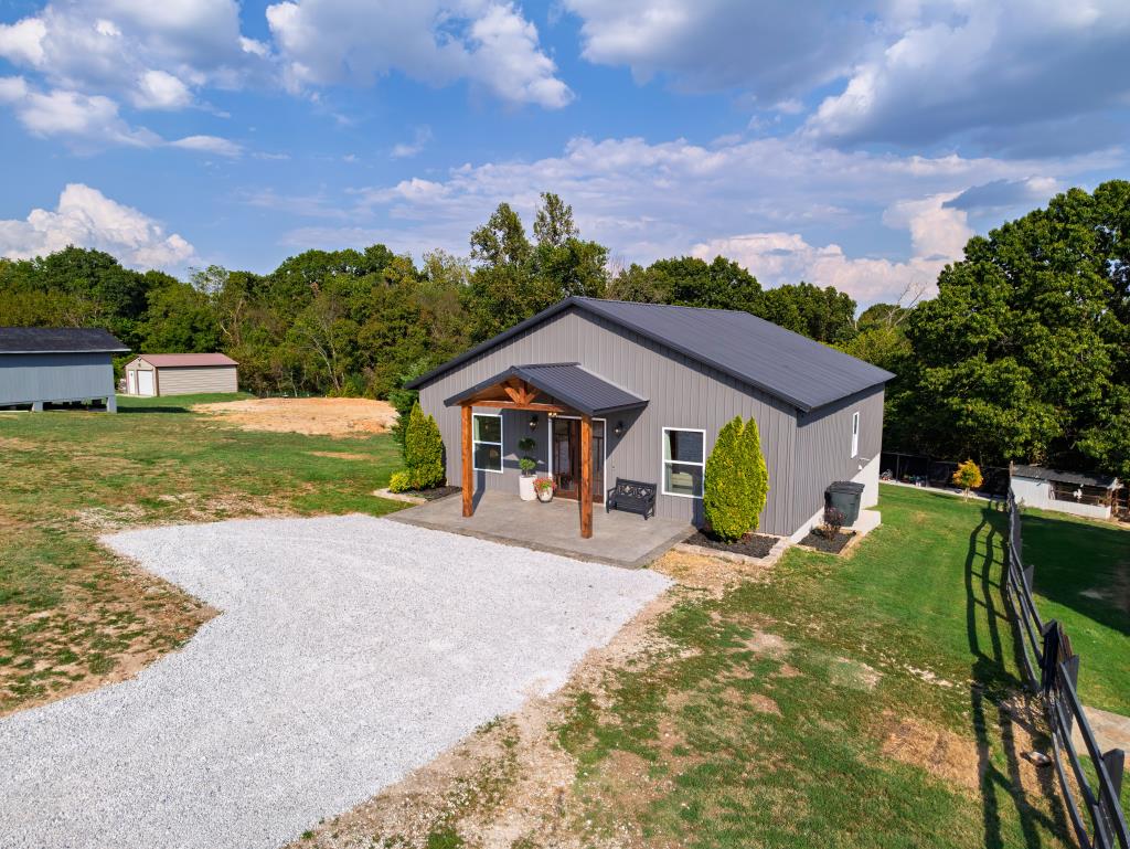 main property photo 25