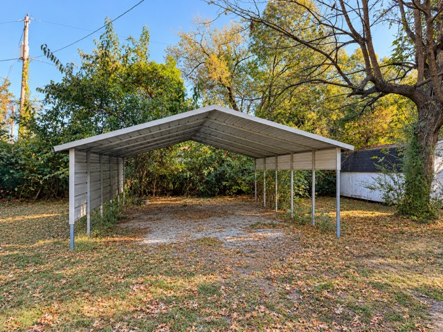 main property photo 20