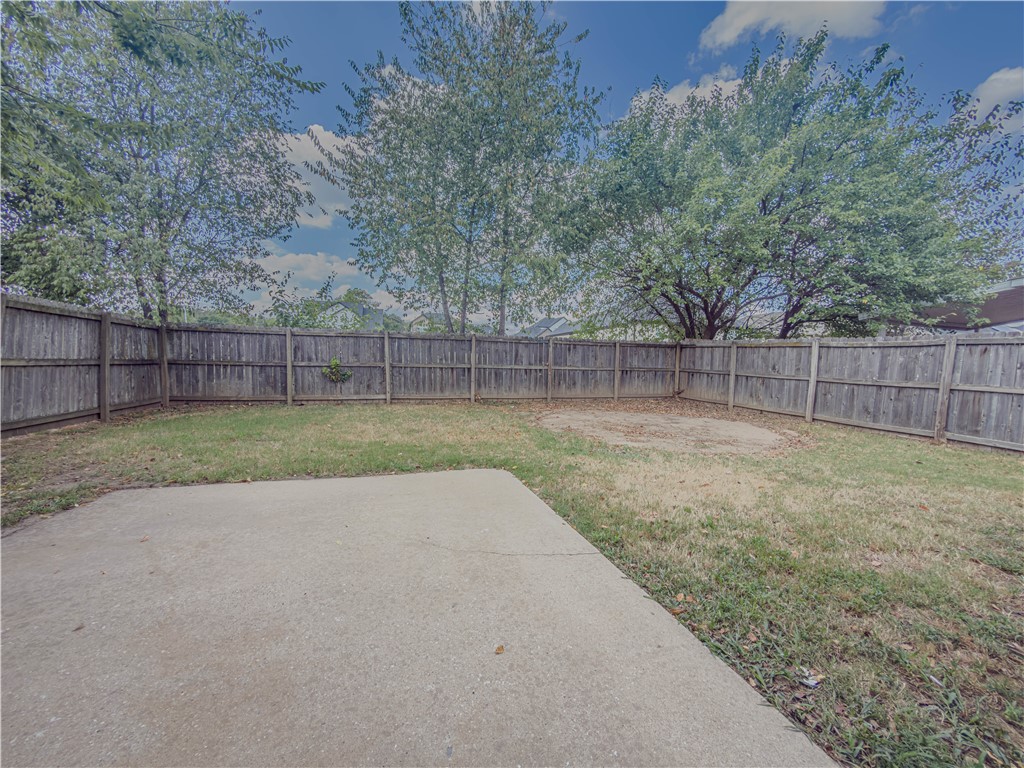 main property photo 11